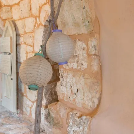 Colleprogna Trulli Charme With Pool Appartamento *